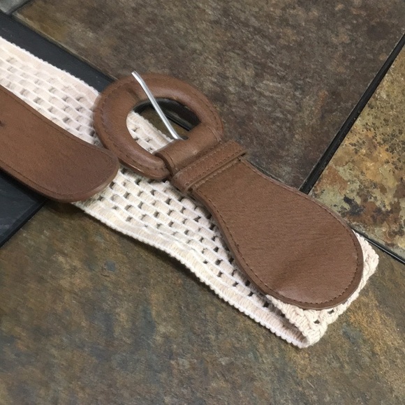 Brown stretch belt 3 inches wide, with macramé trim, W – 23 to 25 inch waist - Picture 2 of 10